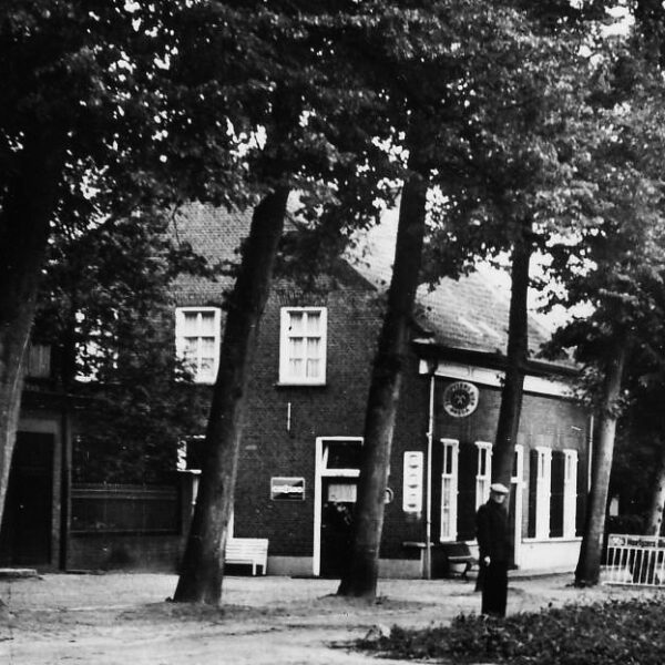 Hint 10 in 1935. Foto collectie HSK De Acht Zaligheden.
