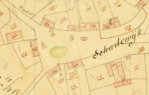 De drenkplaats en brandkuil op de kadasterkaart van 1832.