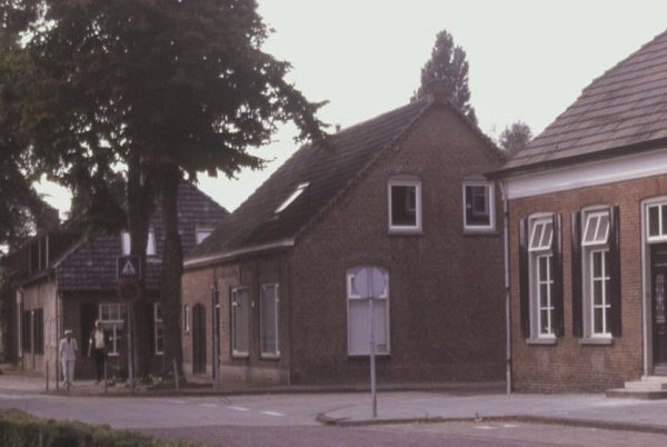 Dijk 12 in de negentiger jaren. Foto collectie HSK De Acht Zaligheden.