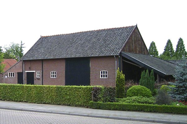 Schuur naast het museum. Foto Winfried Thijssen (2003-07).