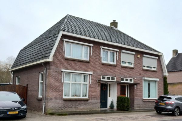 Eindhovenseweg 31-33. Foto Winfried Thijssen (2024-12).
